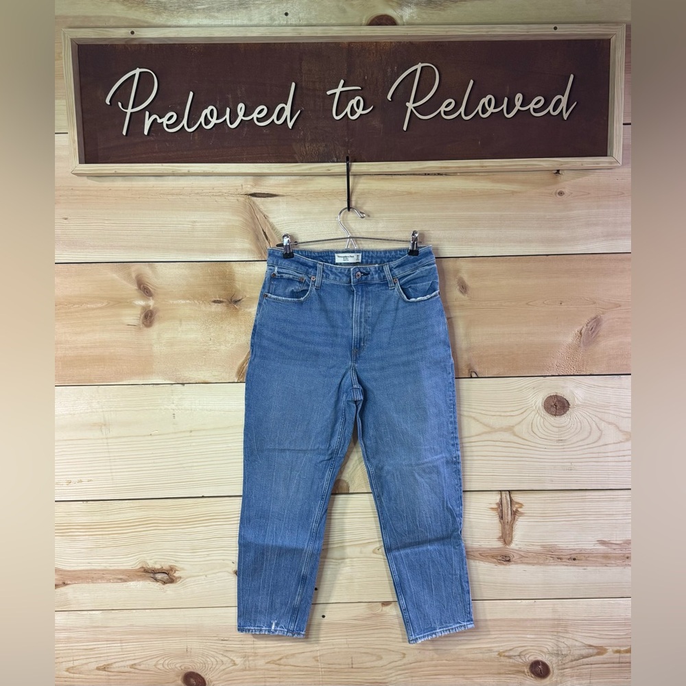 Abercrombie Curve Love The Mom High Rise Jeans